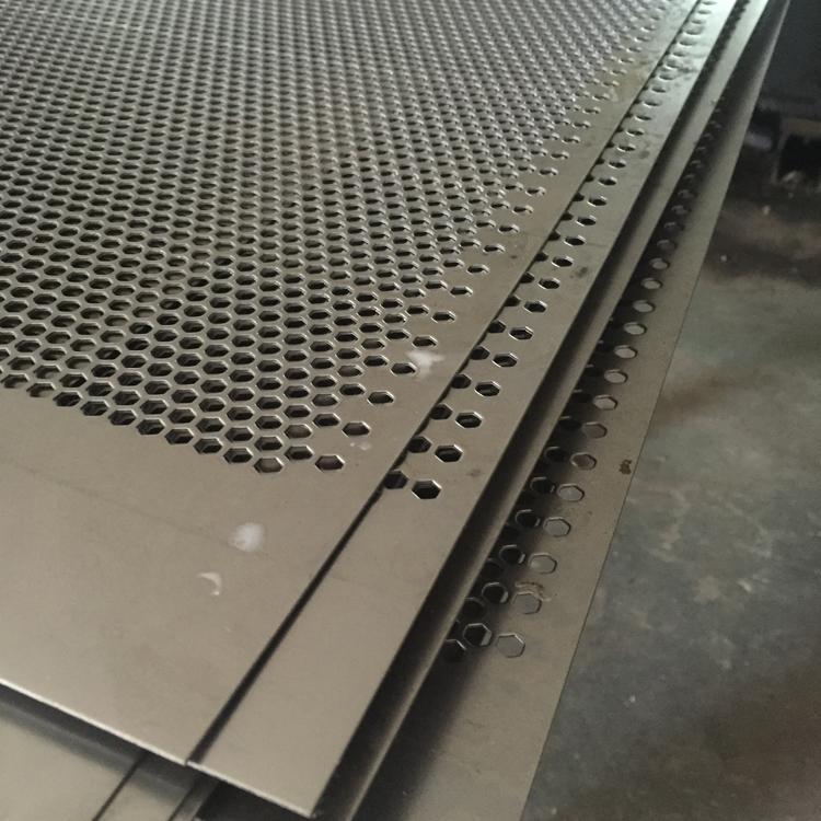 天津什么是不锈钢拉丝冲孔板？